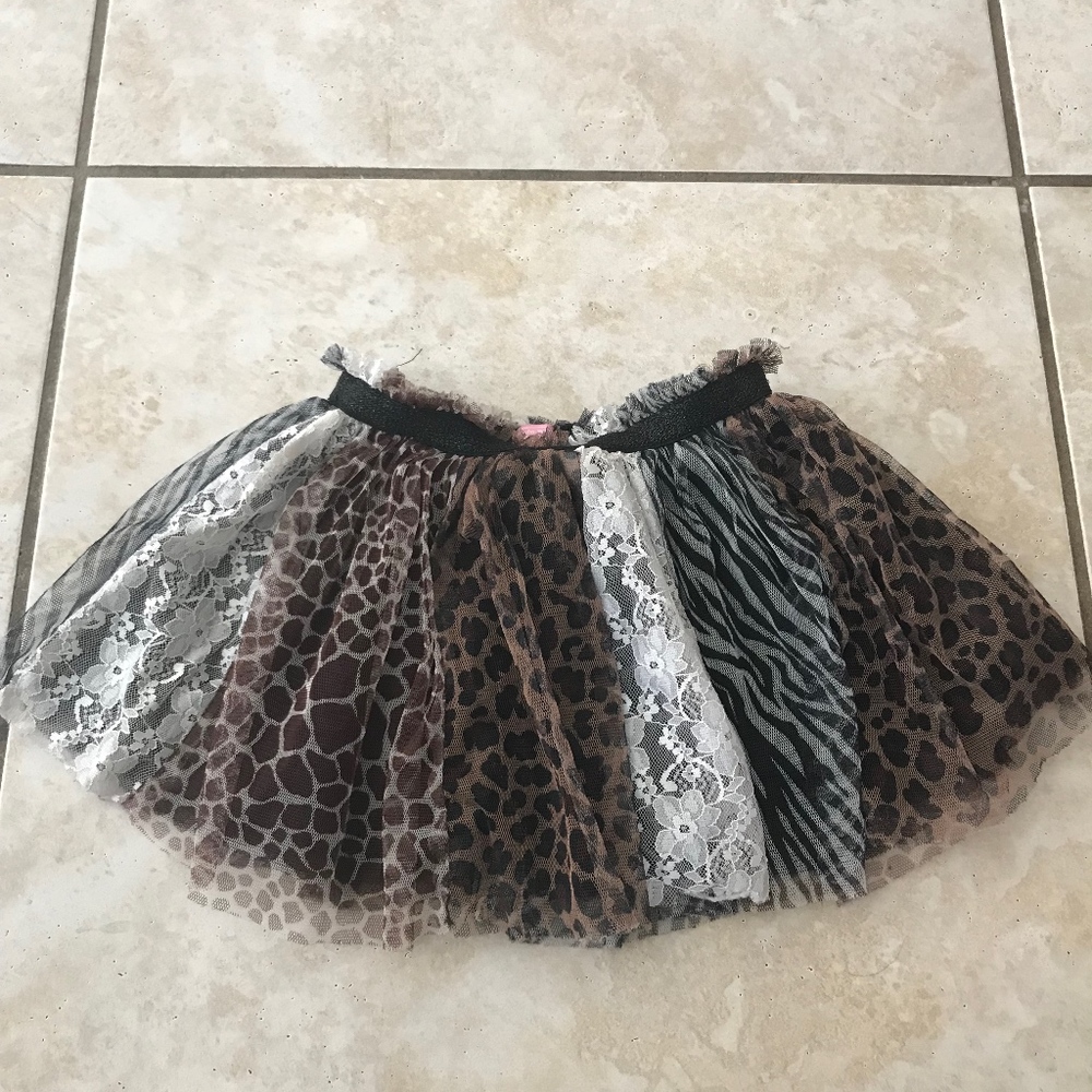 multi textured cute skirt for little girls